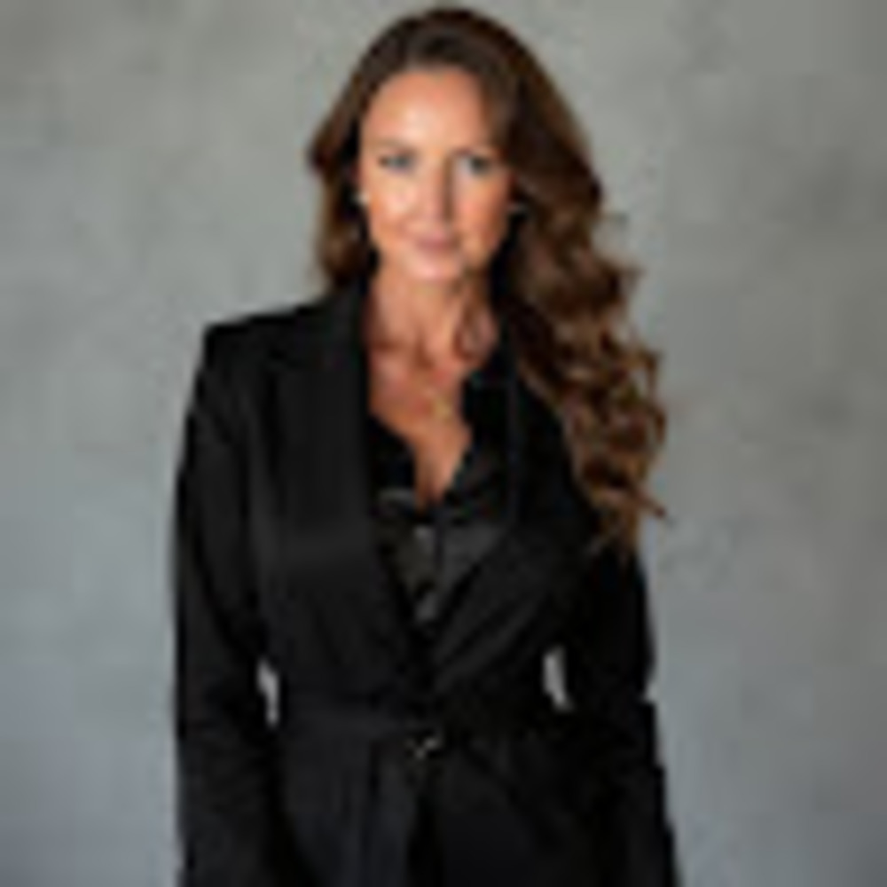 Meet your Posher, Celena